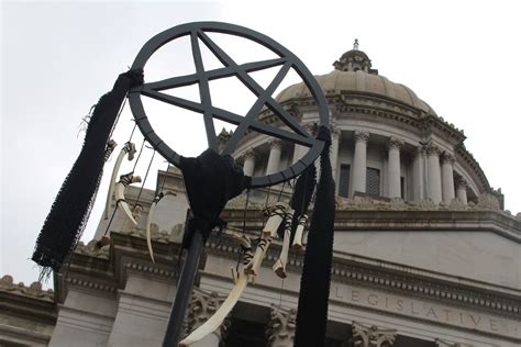 Amid Pious Protesters Satanists Conduct A Ritual On The Capitol Steps Amid Pious Protesters Satanists Conduct A Ritual On The Capitol Steps