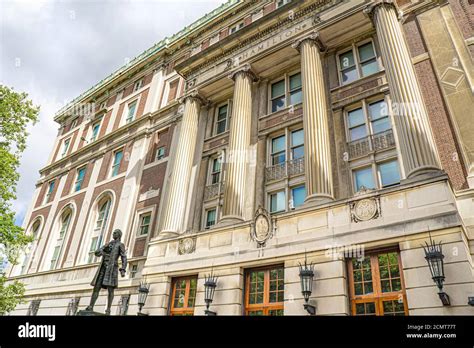 Hamilton Hall Columbia University New York City New York Usa Stock Hamilton Hall Columbia University New York City New York Usa Stock