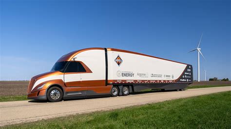 Navistar S Class 8 International Supertruck Ii Shows Impressive Fuel Navistar S Class 8 International Supertruck Ii Shows Impressive Fuel